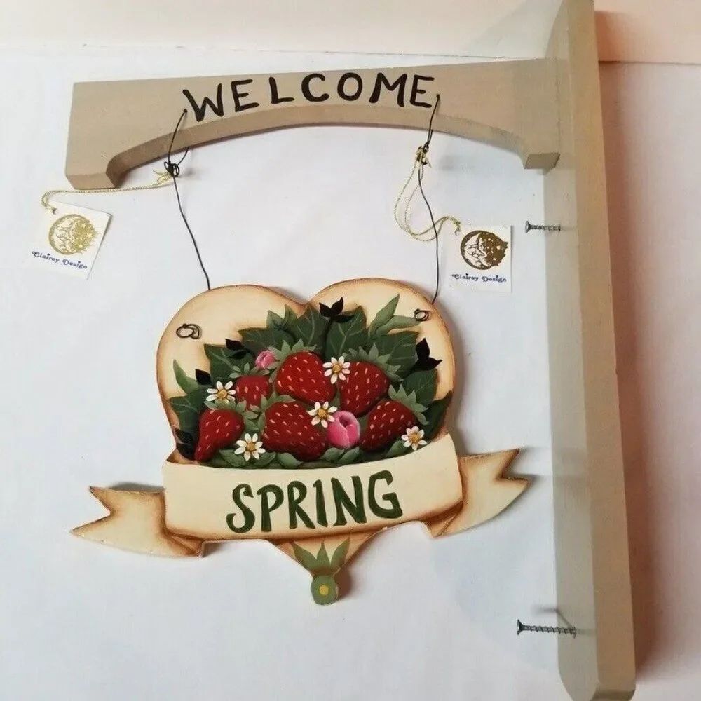Welcome Spring Wood Wall Hanger Sign Heart Strawberries Country
